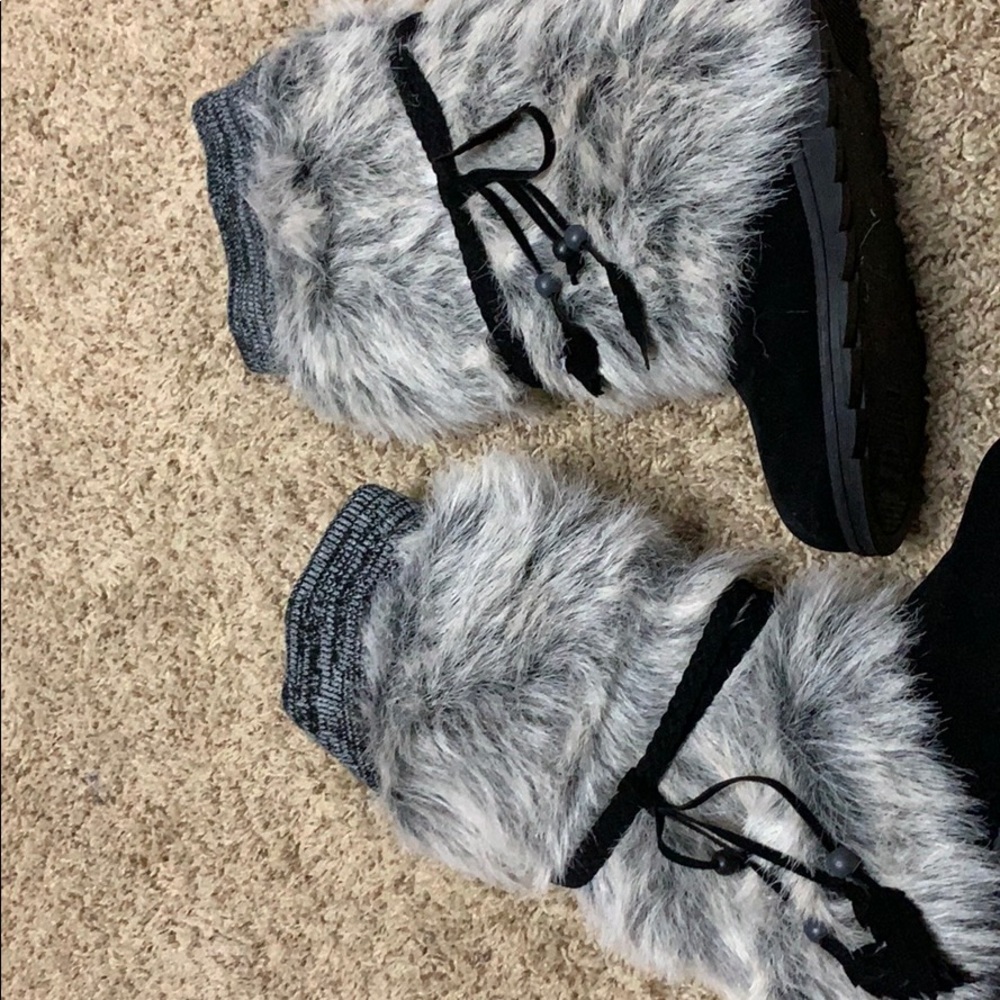 Furry boots! So cute with jeans!